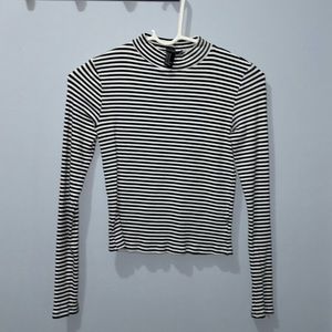 White and Black striped Ribbed Long sleeve